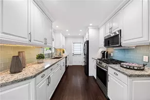 16381 Rhone, Huntington Beach, CA 92647 - Photo 17