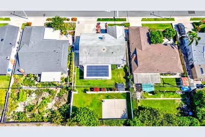 16381 Rhone, Huntington Beach, CA 92647 - Photo 39