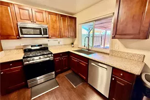 14210 Kingsway Ct, Moreno Valley, CA 92553 - Photo 11