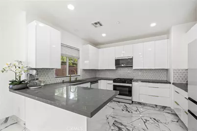 6323 Echo Hills, Fontana, CA 92336 - Photo 9