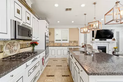 15507 Vanilla Bean Lane, Fontana, CA 92336 - Photo 11