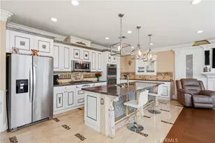 15507 Vanilla Bean Ln, Fontana, CA 92336 - Photo 9