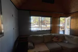 662 Riverside, Sugarloaf, CA 92386 - Photo 7