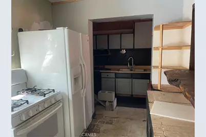 662 Riverside, Sugarloaf, CA 92386 - Photo 5