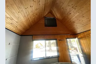 662 Riverside, Sugarloaf, CA 92386 - Photo 17