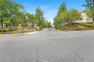 5728 Oak Bend Ln, Oak Park, CA 91377 - Photo 15