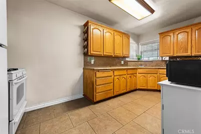 17765 Barbee Street, Fontana, CA 92336 - Photo 21