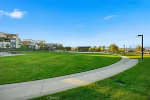 27317 Bear Creek Ln, Valencia, CA 91381 - Photo 39