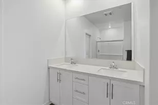 27317 Bear Creek Ln, Valencia, CA 91381 - Photo 17