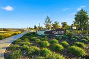 27317 Bear Creek Ln, Valencia, CA 91381 - Photo 35