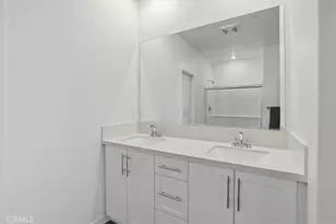 27317 Bear Creek Ln, Valencia, CA 91381 - Photo 17