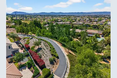 39060 Lonesome Spur, Temecula, CA 92591 - Photo 9