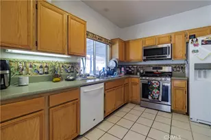 1393 Rabbit Peak, Hemet, CA 92545 - Photo 11