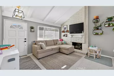 1913 W Wakeham, Santa Ana, CA 92704 - Photo 7