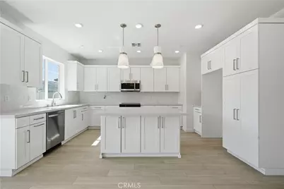 23704 Wilcox Drive, Newhall, CA 91321 - Photo 7