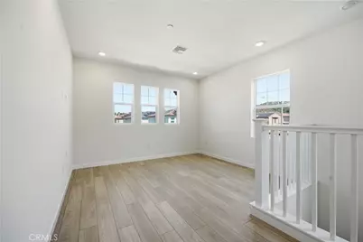 23704 Wilcox Drive, Newhall, CA 91321 - Photo 11