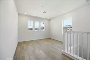 23704 Wilcox Dr, Newhall, CA 91321 - Photo 11