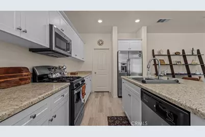 17114 Gray Pine Place, San Bernardino, CA 92407 - Photo 11