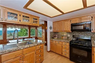 27720 St Bernard Ln, Lake Arrowhead, CA 92352 - Photo 17