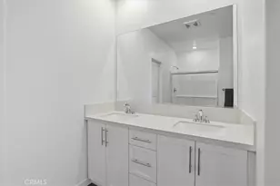 27323 Seven Oaks Ln, Valencia, CA 91381 - Photo 17