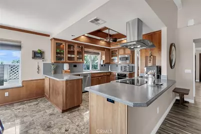 6712 Mission Grove Parkway, Riverside, CA 92506 - Photo 9