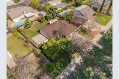 2415 Peppertree, Riverside, CA 92506 - Photo 31