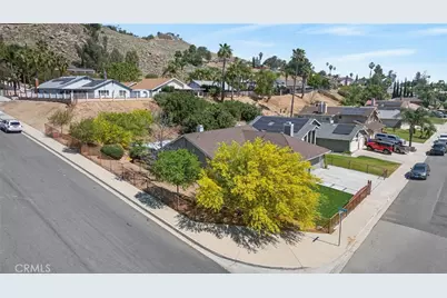 7613 Mountain Shadow, Jurupa Valley, CA 92509 - Photo 43