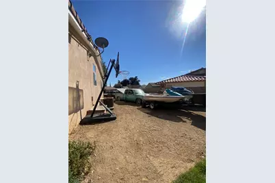 39674 Baldi Court, Cherry Valley, CA 92223 - Photo 43