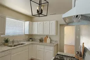 10563 Las Lunitas, Tujunga, CA 91042 - Photo 17