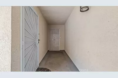 15000 Downey Avenue #135, Paramount, CA 90723 - Photo 5