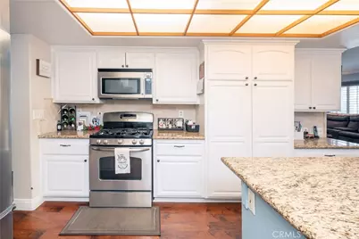 212 N Fairway Drive, Lake Arrowhead, CA 92352 - Photo 17