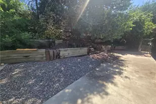 231 Hillandale Ct, Riverside, CA 92507 - Photo 11