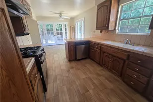 231 Hillandale Ct, Riverside, CA 92507 - Photo 5