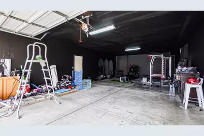 11938 Tiffany, Victorville, CA 92392 - Photo 35