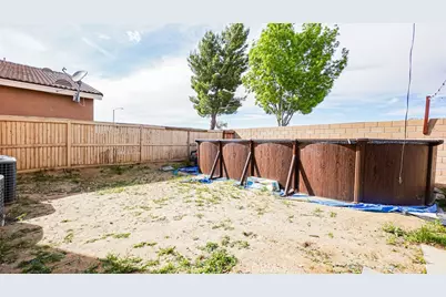 11938 Tiffany, Victorville, CA 92392 - Photo 9