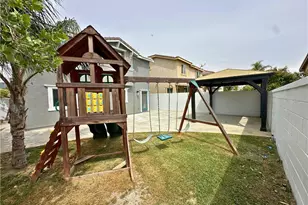 16769 Spy Glass Ct, Fontana, CA 92336 - Photo 23