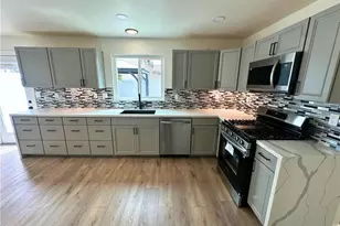 16769 Spy Glass Ct, Fontana, CA 92336 - Photo 7