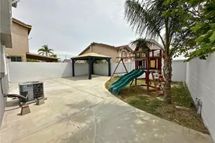 16769 Spy Glass Ct, Fontana, CA 92336 - Photo 25