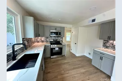 16769 Spy Glass Court, Fontana, CA 92336 - Photo 9