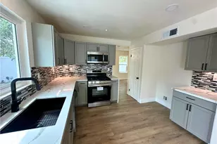 16769 Spy Glass Ct, Fontana, CA 92336 - Photo 9