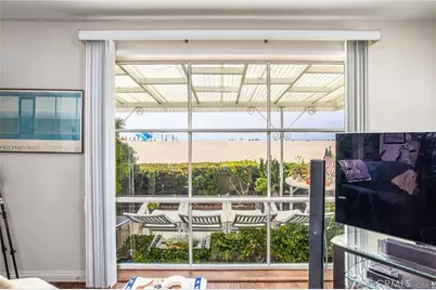1408 W Oceanfront, Newport Beach, CA 92661 - Photo 3