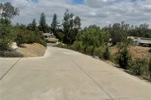 11056 Orchard View Ln, Riverside, CA 92503 - Photo 11