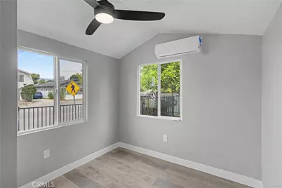 215 W Lugonia Ave, Redlands, CA 92374 - Photo 17