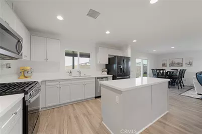 13857 Raven Street, Victorville, CA 92392 - Photo 5