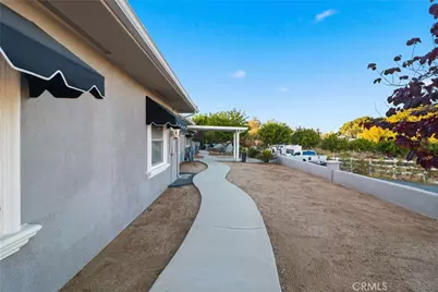 16025 Perry Heights, Riverside, CA 92504 - Photo 5