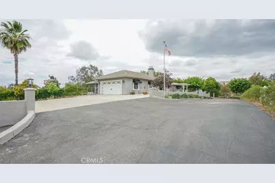 16025 Perry Heights, Riverside, CA 92504 - Photo 7