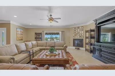 16025 Perry Heights, Riverside, CA 92504 - Photo 23