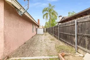 697 S Smoketree, Bloomington, CA 92316 - Photo 41