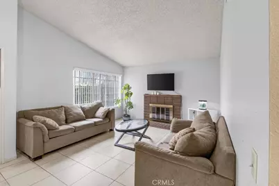 697 S Smoketree, Bloomington, CA 92316 - Photo 5