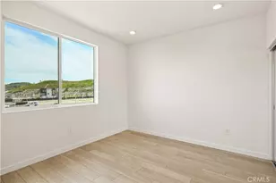 27331 Bear Creek Ln, Valencia, CA 91381 - Photo 25